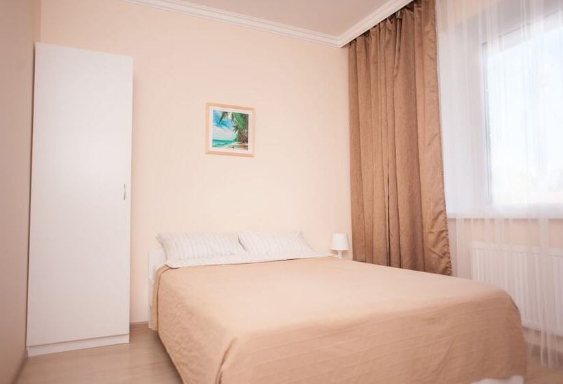 هتل Maloyaroslavets