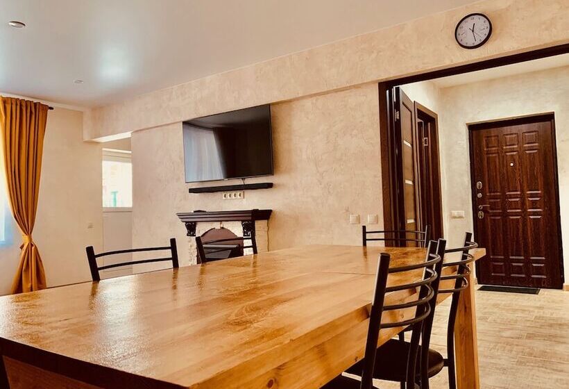 هتل Maloyaroslavets