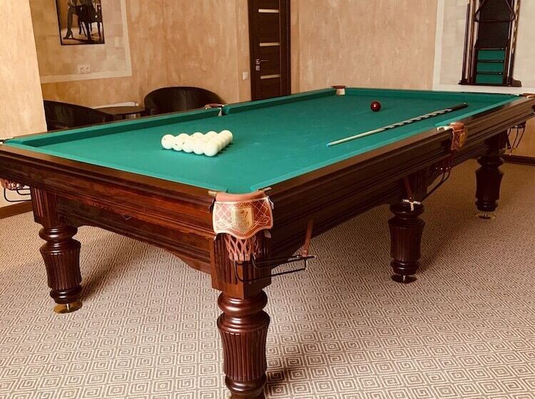 هتل Maloyaroslavets