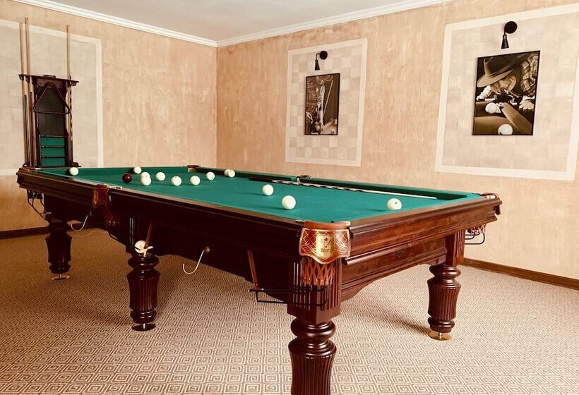 هتل Maloyaroslavets