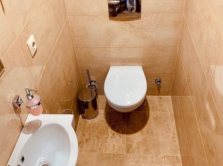 هتل Maloyaroslavets