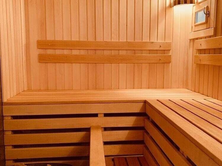 هتل Maloyaroslavets