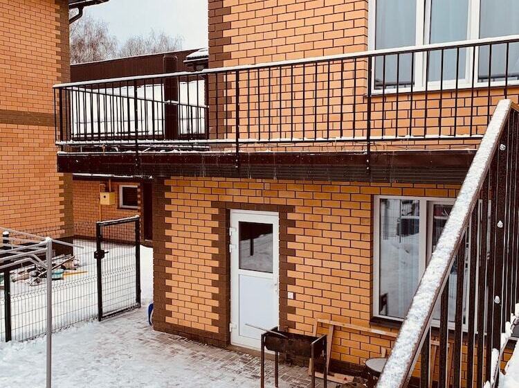 هتل Maloyaroslavets