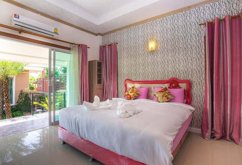 Hotel Palmchwa Resort