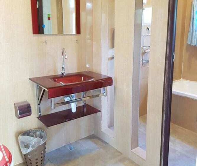 Hotel Palmchwa Resort