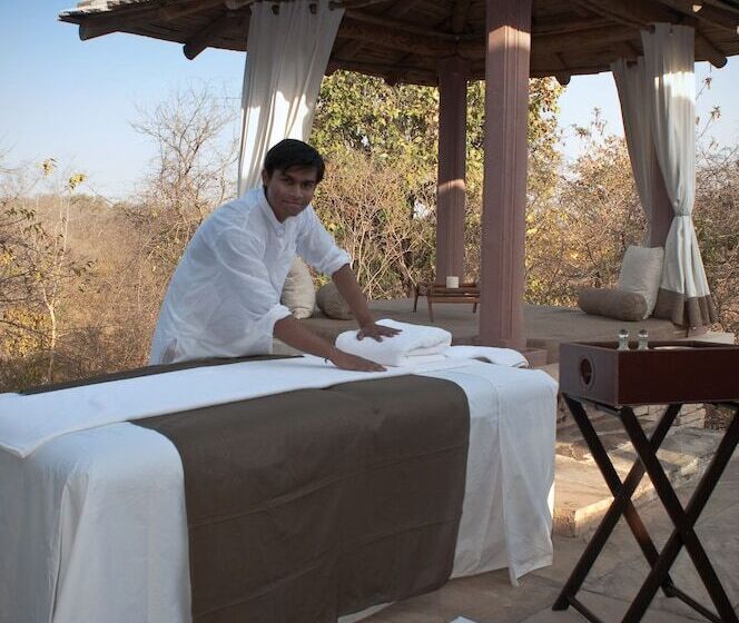 ホテル Pashangarh Panna National Park