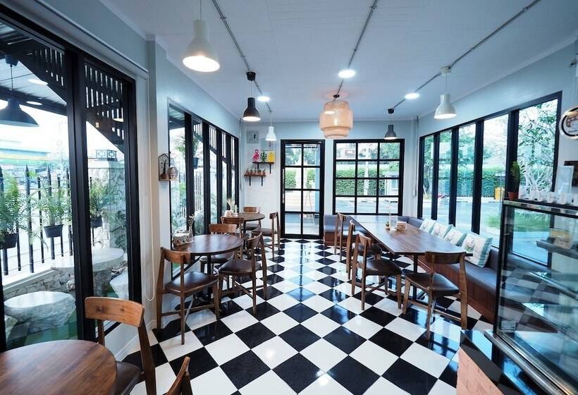 Отель Piccolo House