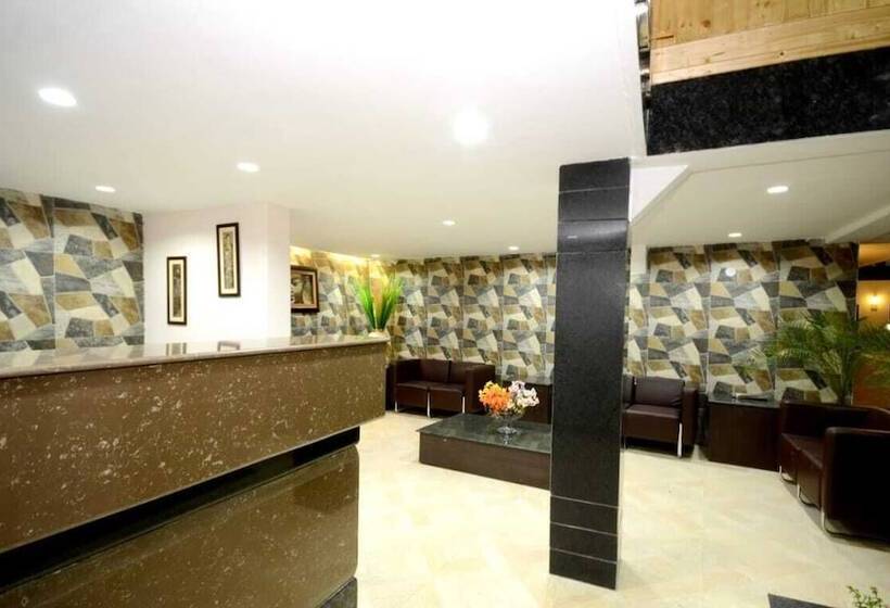 ホテル Raj Bilas Palace