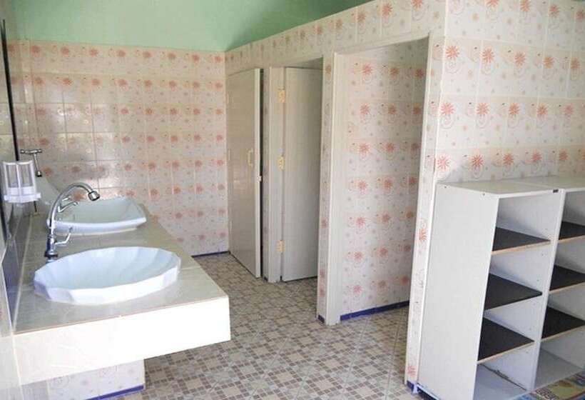 בית מלון כפרי Raveekan Resort