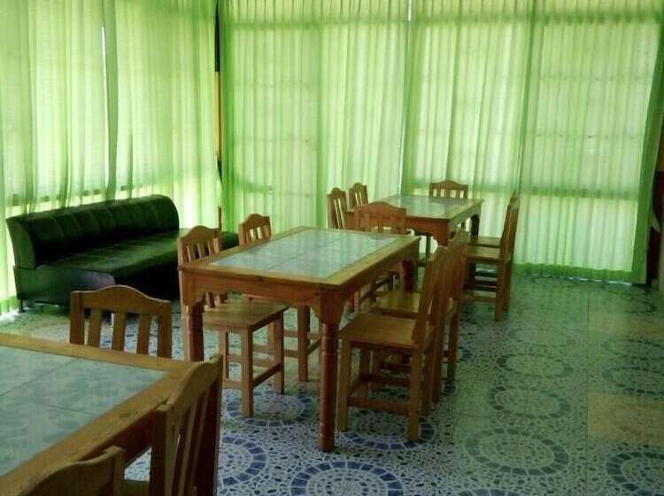 בית מלון כפרי Raveekan Resort