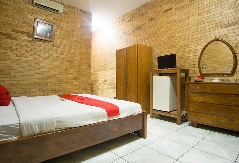 בית מלון כפרי Reddoorz Plus @ Jalan Raya Pasir Putih