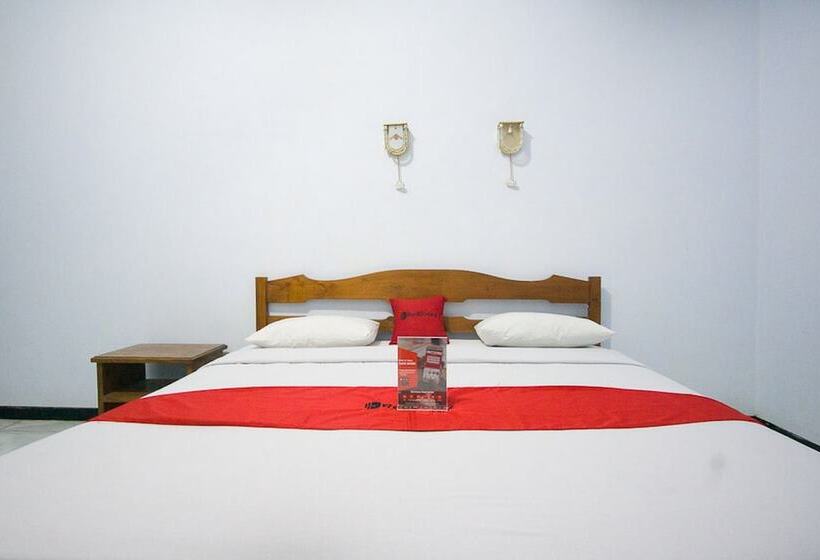 בית מלון כפרי Reddoorz Plus @ Jalan Raya Pasir Putih