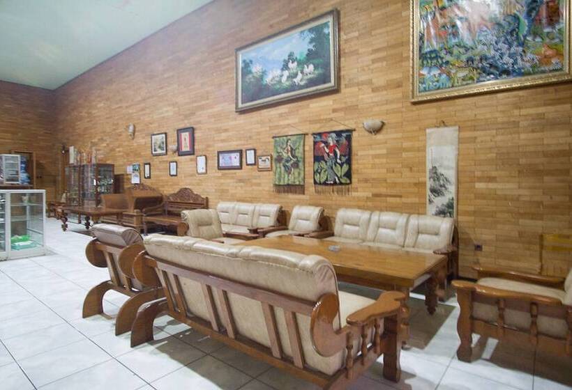 בית מלון כפרי Reddoorz Plus @ Jalan Raya Pasir Putih