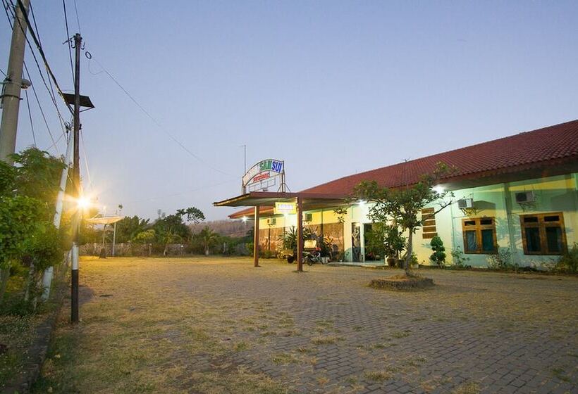 בית מלון כפרי Reddoorz Plus @ Jalan Raya Pasir Putih