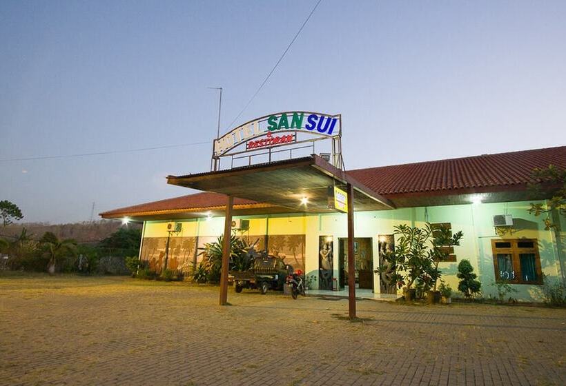 בית מלון כפרי Reddoorz Plus @ Jalan Raya Pasir Putih