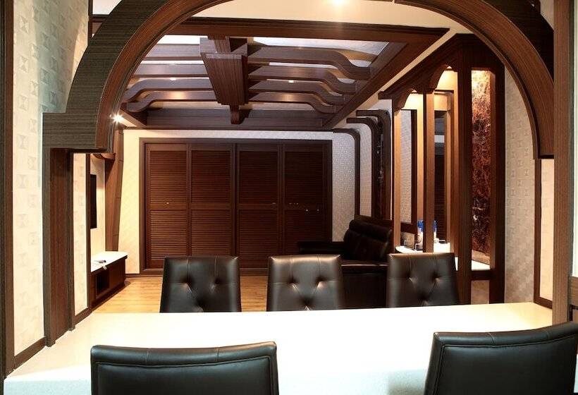 Hotel Ritz Castle Resort