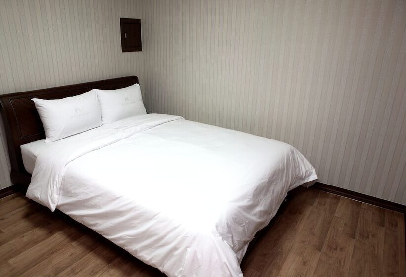 Hotel Ritz Castle Resort