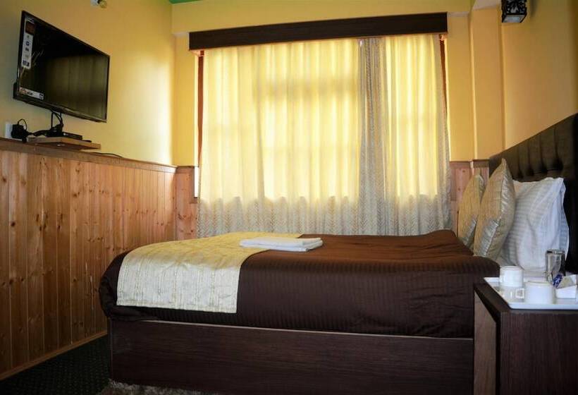 فندق Rufina Lachen Deezong