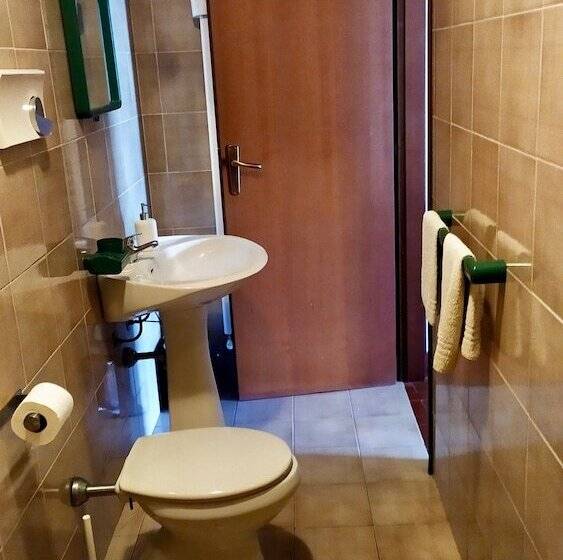 田舎風ホテル Bioagriturismo Olistico Valtidone Verde