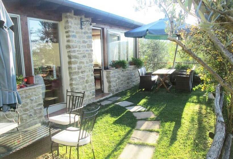 בית מלון כפרי Colleparadiso