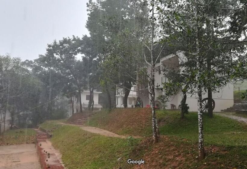 בית מלון כפרי Sereno Resort