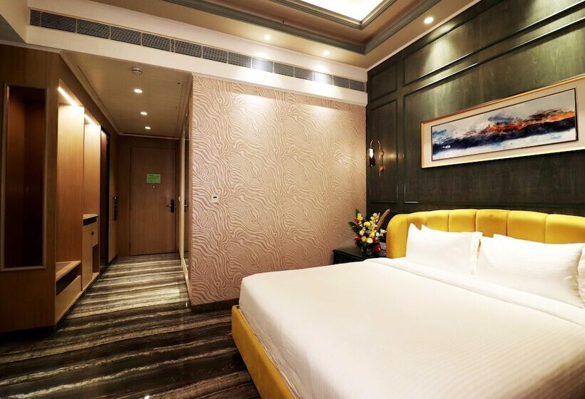 בית מלון כפרי Seven Eleven Club