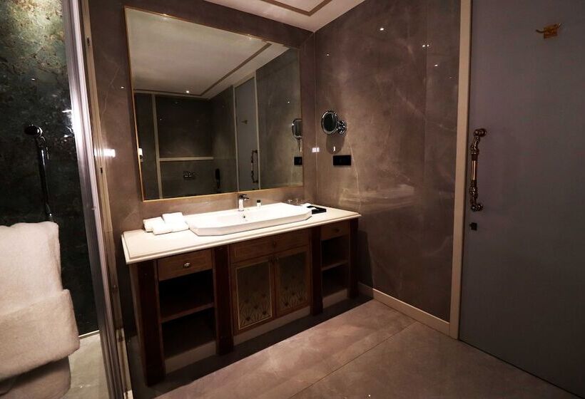 בית מלון כפרי Seven Eleven Club