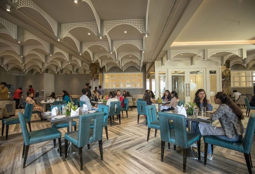 בית מלון כפרי Seven Eleven Club