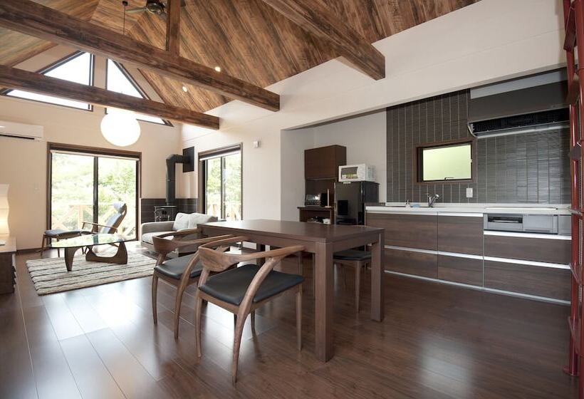 בית מלון כפרי Stardust Village Hossyo