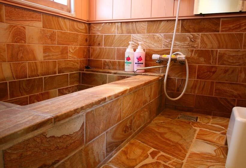 בית מלון כפרי Stardust Village Hossyo