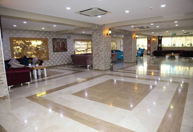 فندق Tella