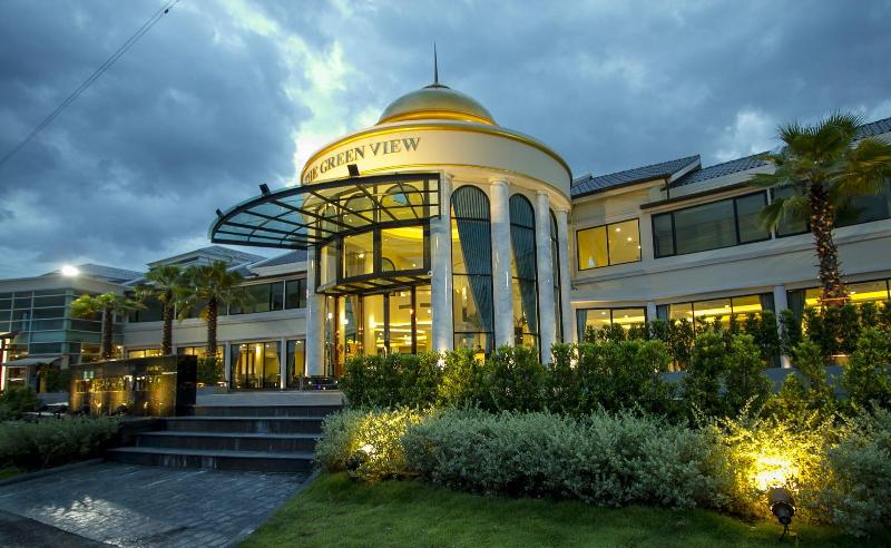 ホテル The Green View