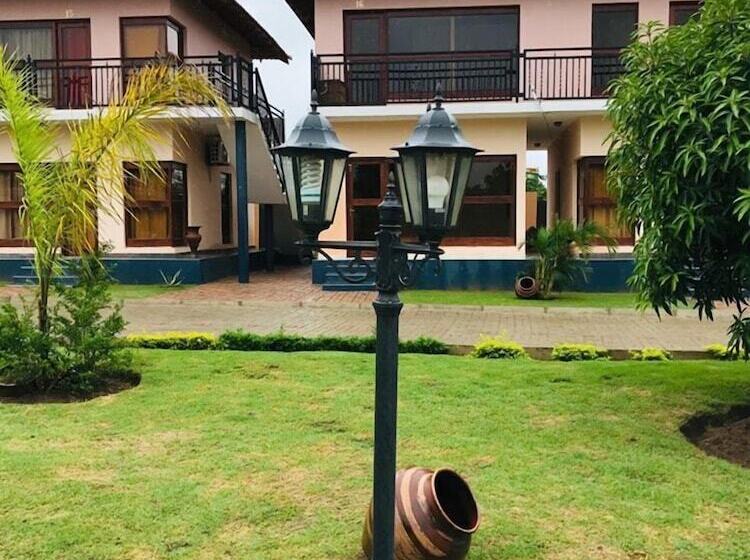 Отель Vila Teresa Lodge