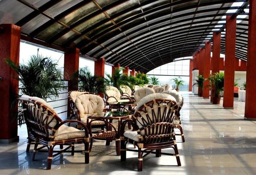 酒店 Vyshegrad Castle