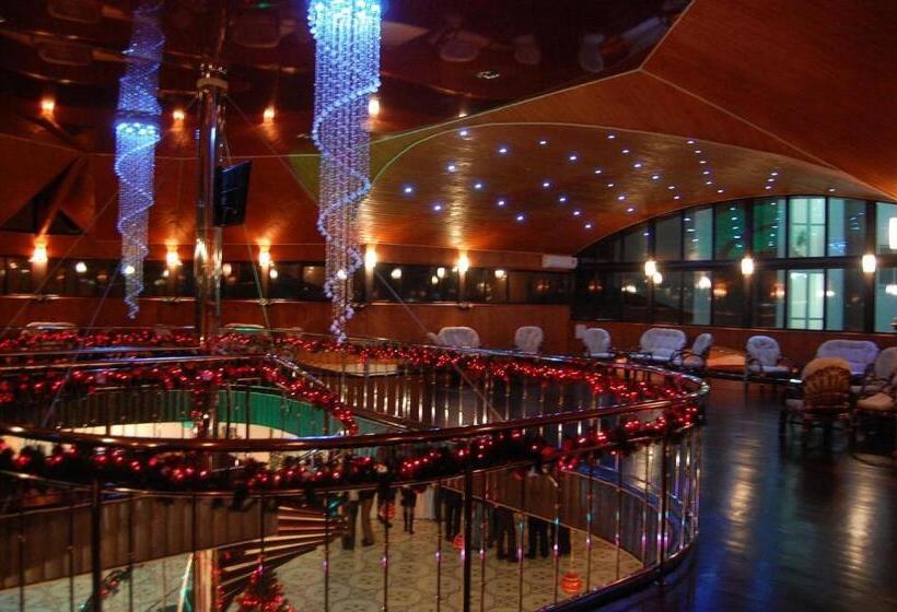 酒店 Vyshegrad Castle