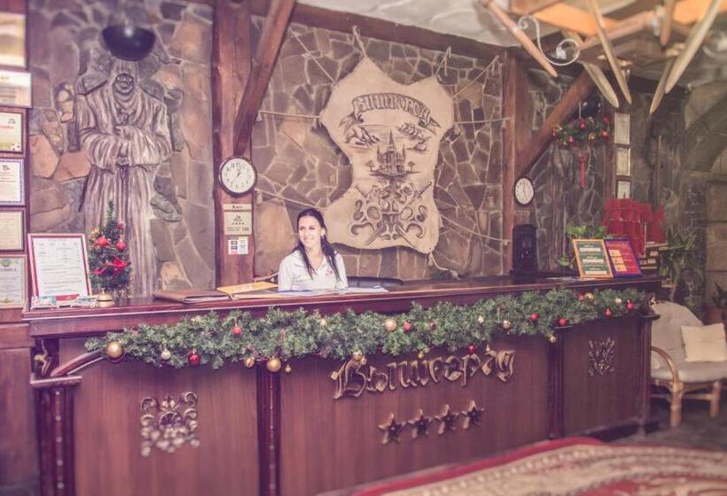 酒店 Vyshegrad Castle