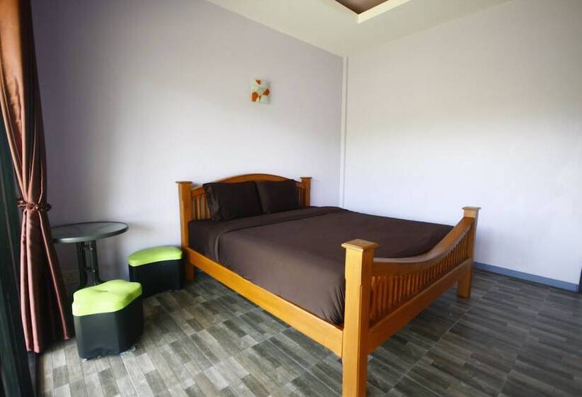 فندق Wangthong Beach Resort