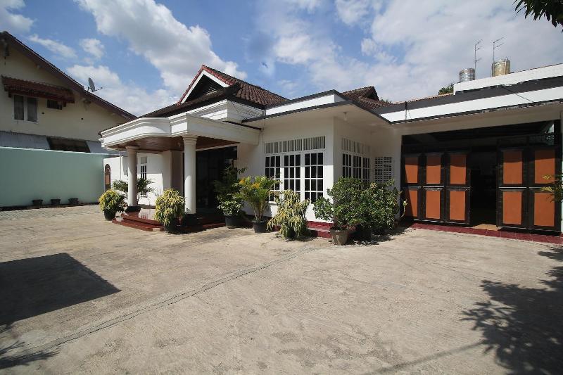 ホテル Wisma Zahra By Oyo Rooms