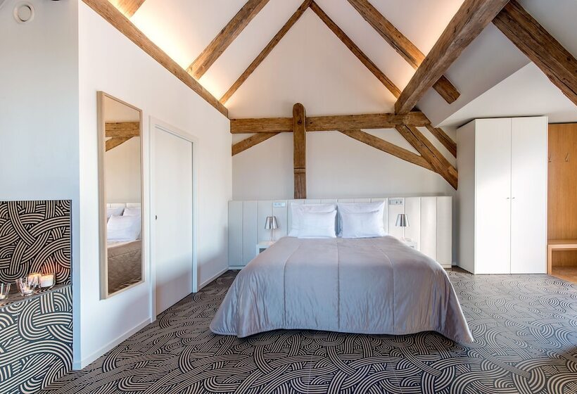 Szálloda Yard Resort