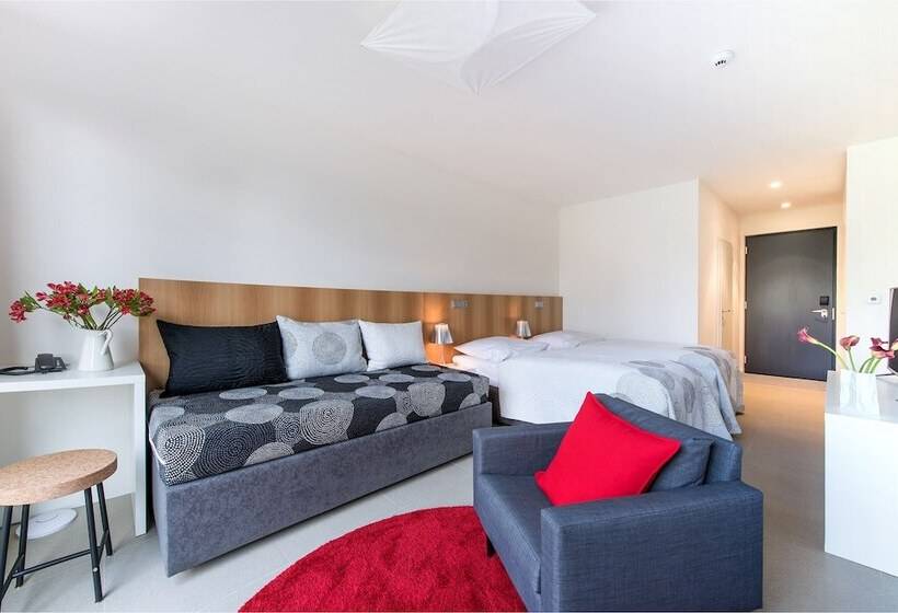 Szálloda Yard Resort