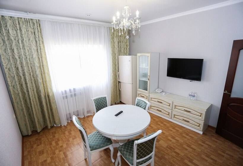 酒店 Zvezda Tamani