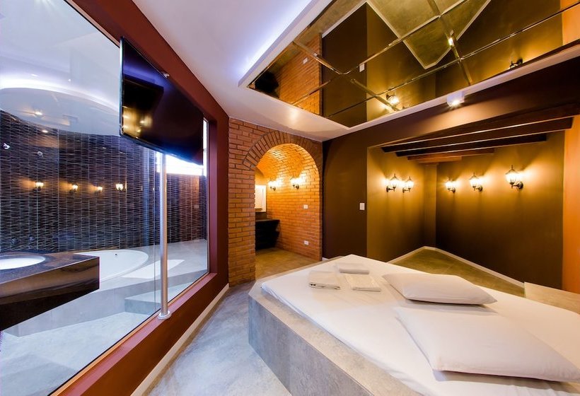 Motel Napoleon  Adults Only