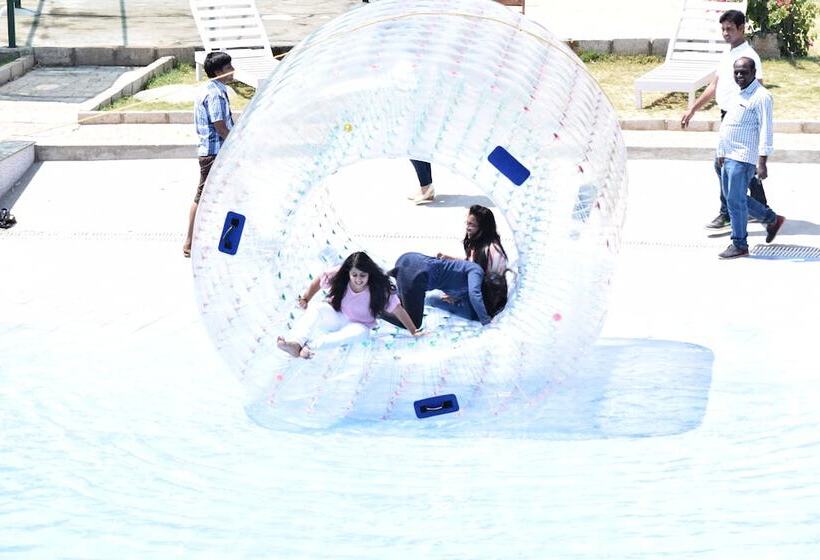 Park Hotel And Resort