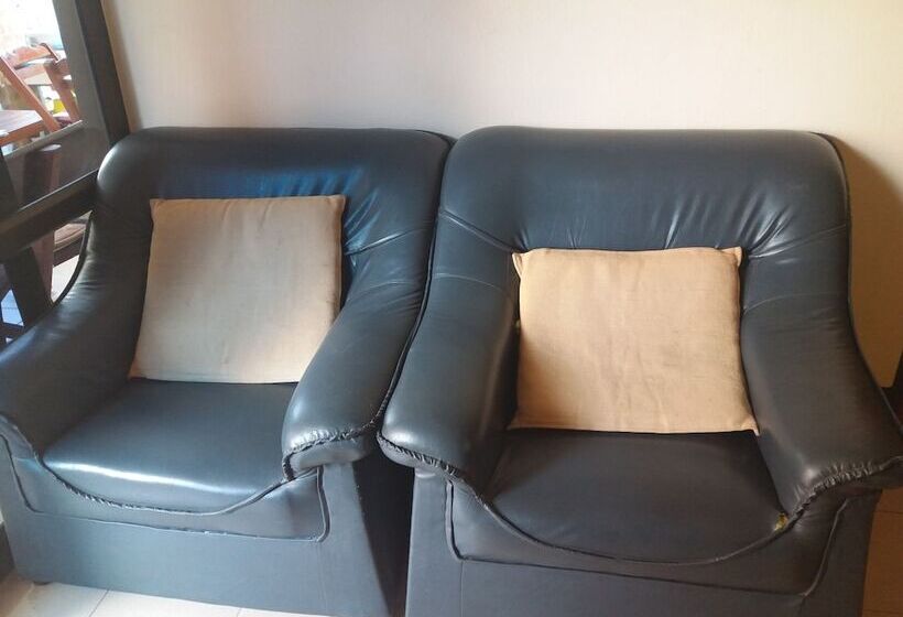 بنسيون Benya Guest House Phimai