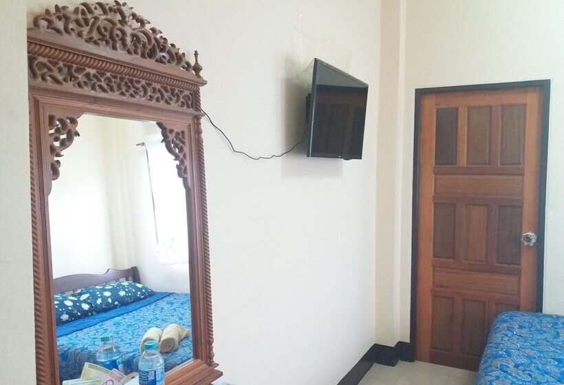بنسيون Benya Guest House Phimai
