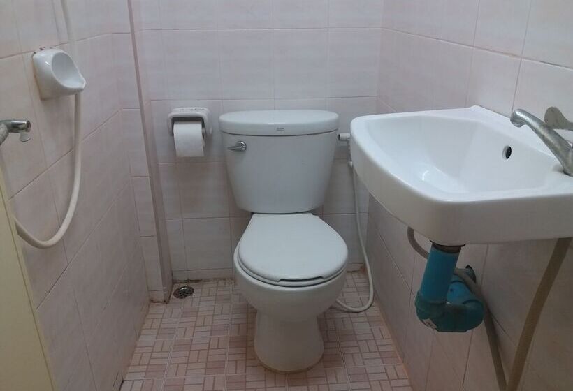 بنسيون Benya Guest House Phimai