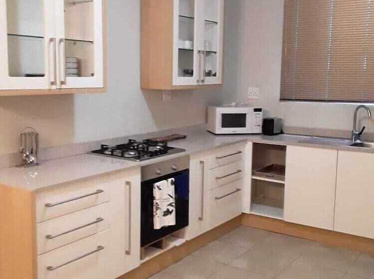 بنسيون Dellville Country House