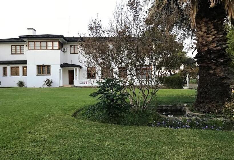 بنسيون Dellville Country House