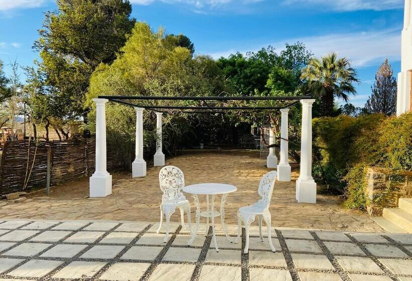 بنسيون Dellville Country House