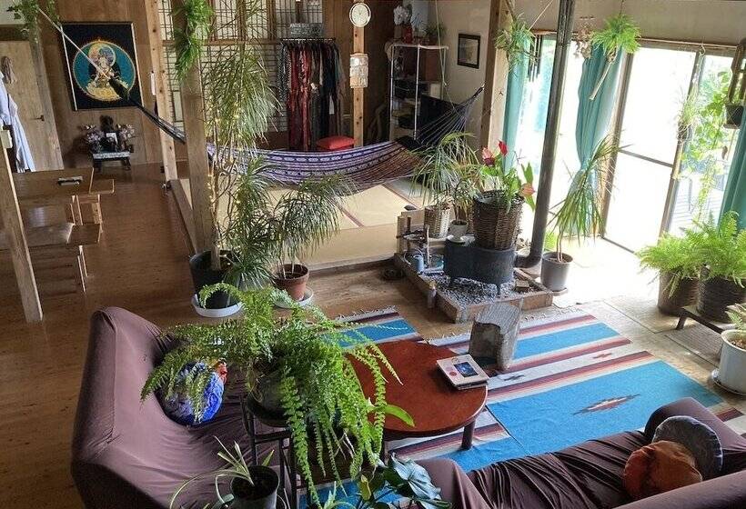 פנסיון Galaxy Guest House